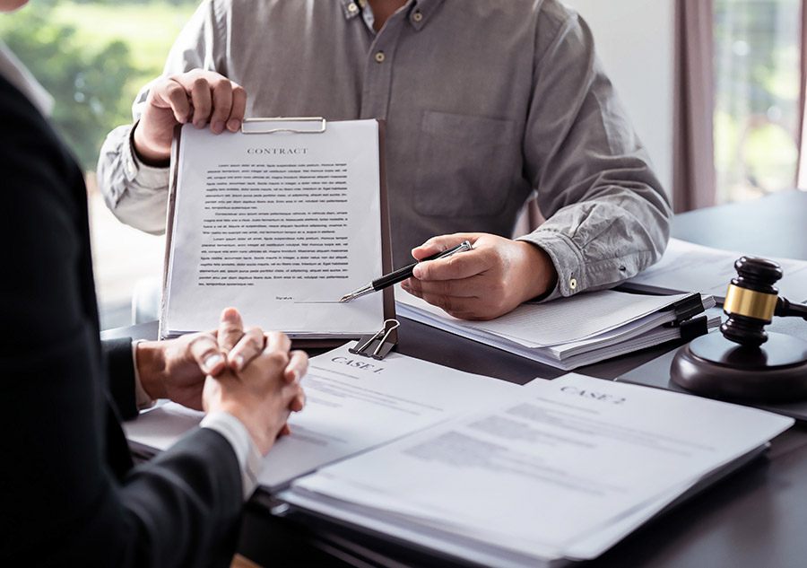De fato e de direito” nas relações trabalhistas e o papel do gestor